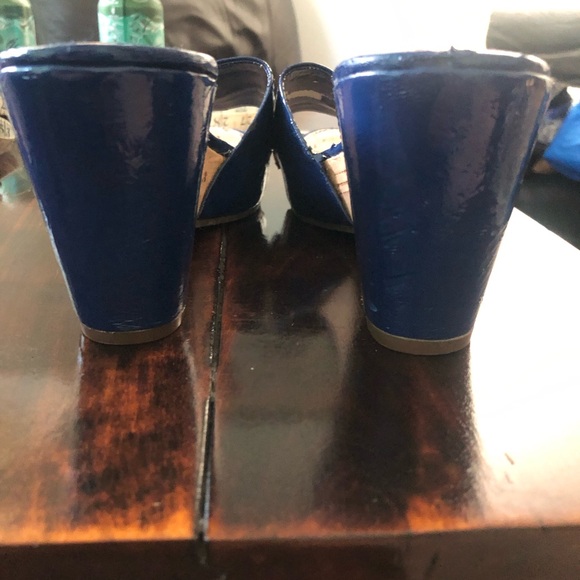 3/$25 BANDOLINO 8.5 Royal blue wedge sandals - Picture 9 of 11